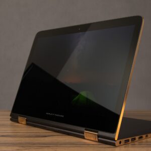نقد و بررسی لپ تاپ HP SPECTRE X360