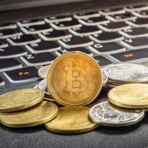 تاریخچه بیت کوین | اولین ارز دیجیتال از کجا آمد؟